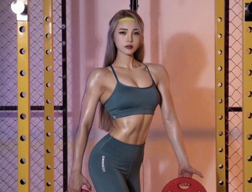 女子全员妊娠计划：全球发展趋势与实施路径